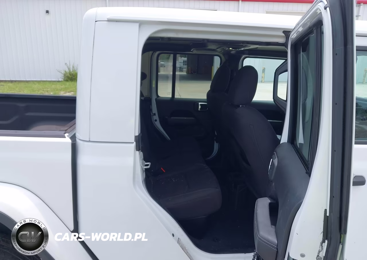 2023 Jeep Gladiator Overland 4X4 VIN:1C6HJTFGXPL535679 - 8