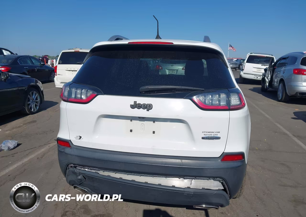 2019 Jeep Cherokee Latitude Plus Fwd VIN:1C4PJLLN2KD147615 - 16