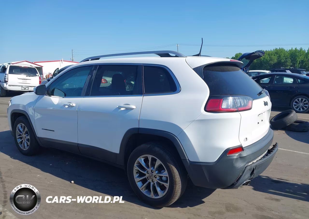 2019 Jeep Cherokee Latitude Plus Fwd VIN:1C4PJLLN2KD147615 - 3