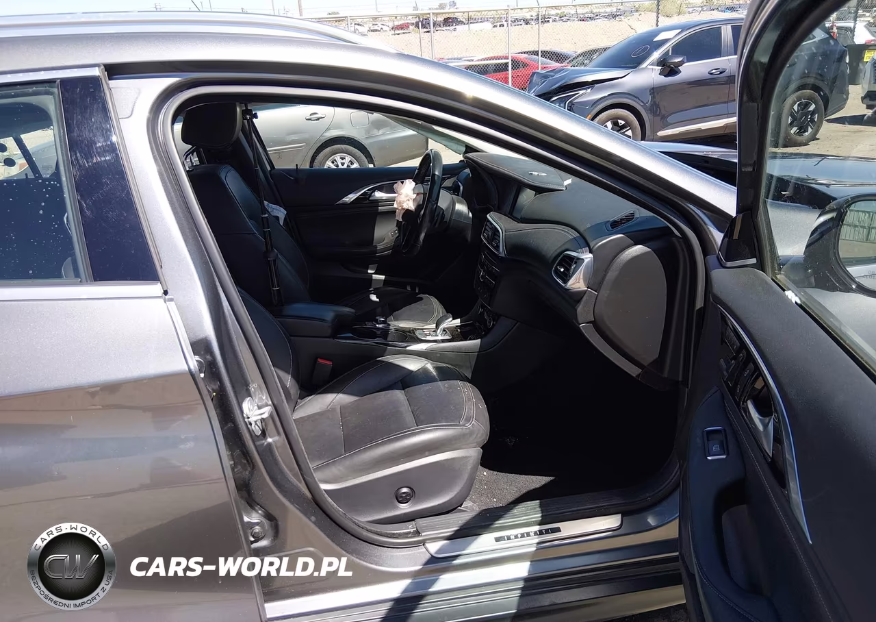 2018 Infiniti Qx30 Premium VIN:SJKCH5CR1JA056387 - 5