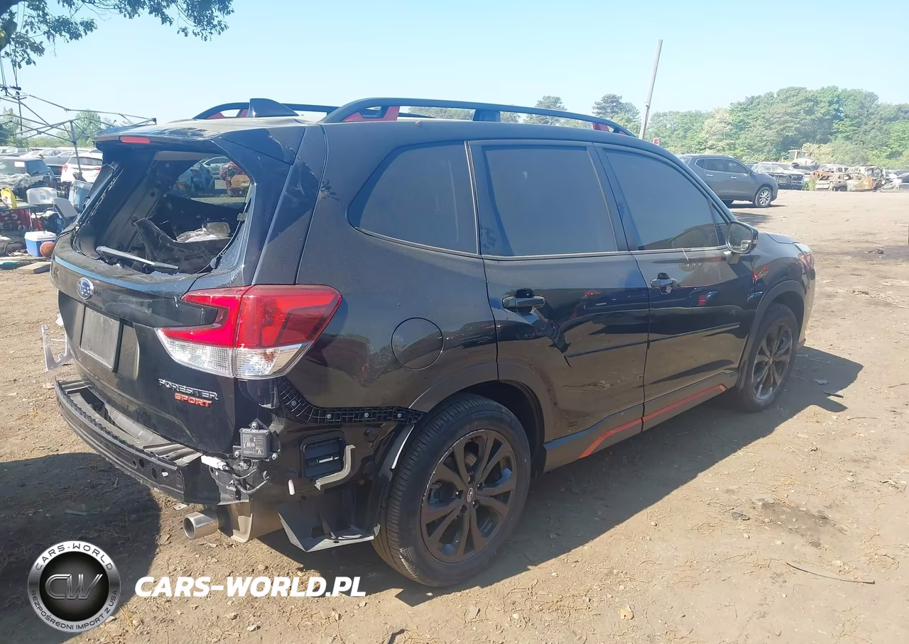 2024 Subaru Forester Sport VIN:JF2SKAEC9RH443999 - 4