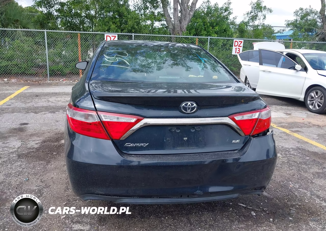 2015 Toyota Camry Se VIN:4T1BF1FK6FU001351 - 16