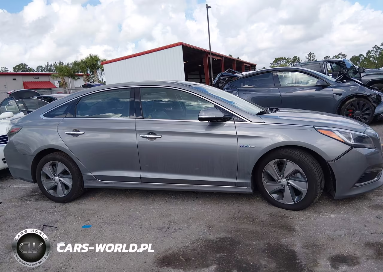 2017 Hyundai Sonata Hybrid Limited VIN:KMHE34L39HA067319 - 13