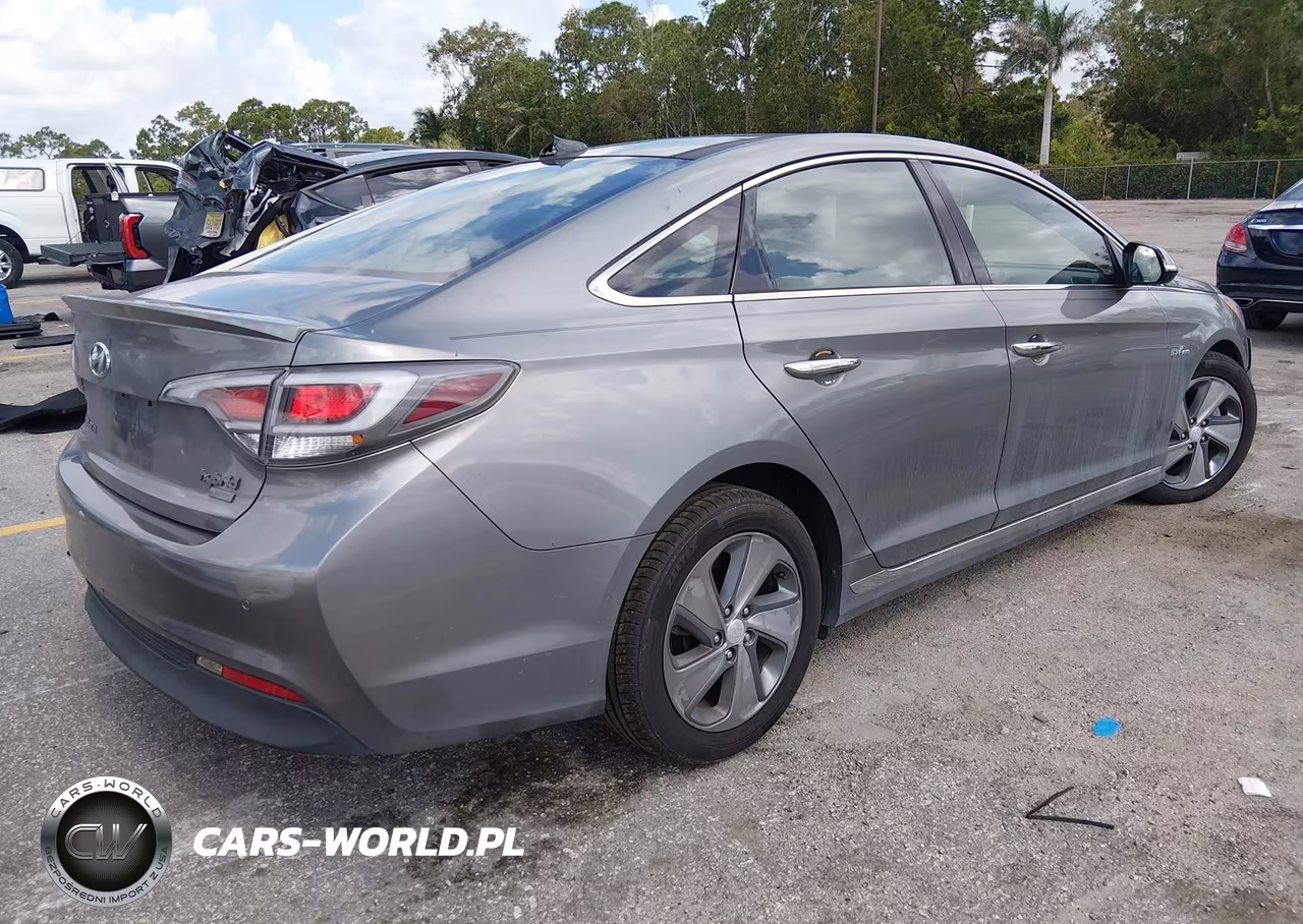 2017 Hyundai Sonata Hybrid Limited VIN:KMHE34L39HA067319 - 4
