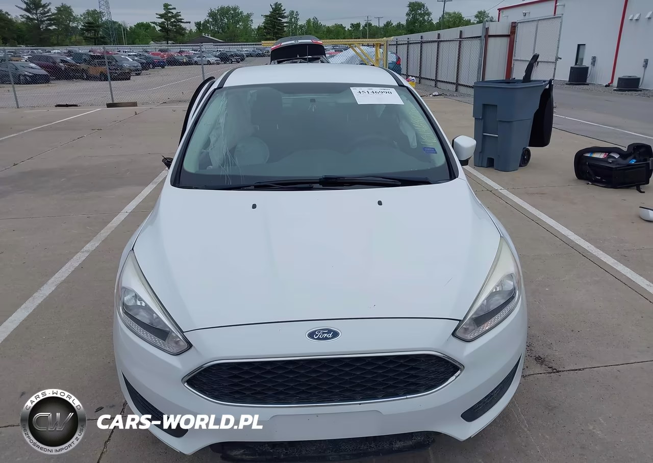 2018 Ford Focus Se VIN:1FADP3FE1JL219802 - 12