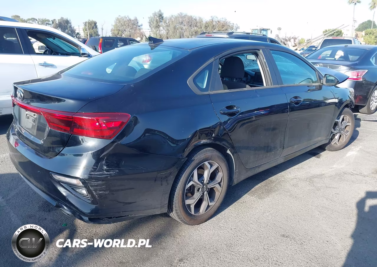 2020 Kia Forte Lxs VIN:3KPF24AD4LE242475 - 4