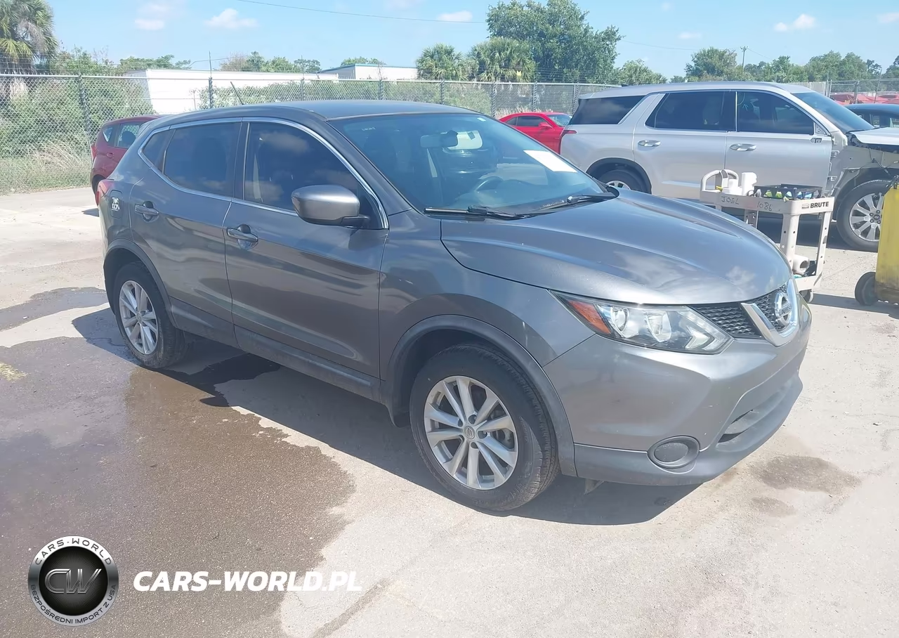 2017 Nissan Rogue Sport S