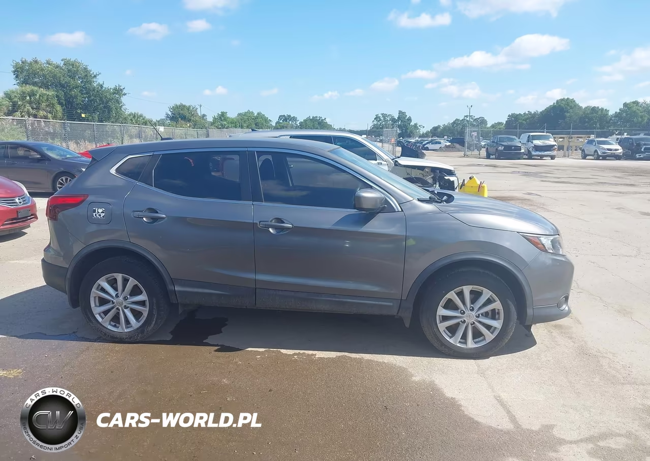 2017 Nissan Rogue Sport S VIN:JN1BJ1CP6HW015859 - 13