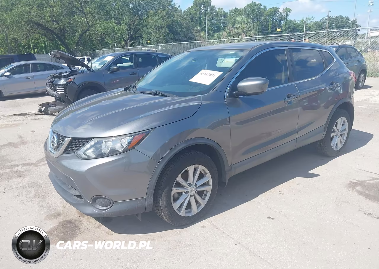 2017 Nissan Rogue Sport S VIN:JN1BJ1CP6HW015859 - 4