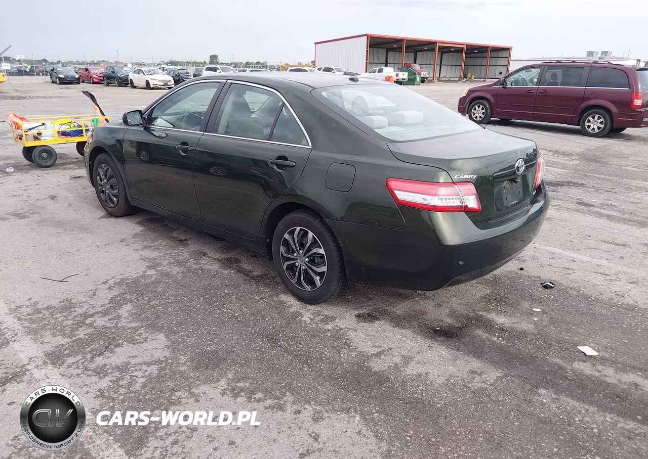 2011 Toyota Camry Le VIN:4T1BF3EKXBU583753 - 3