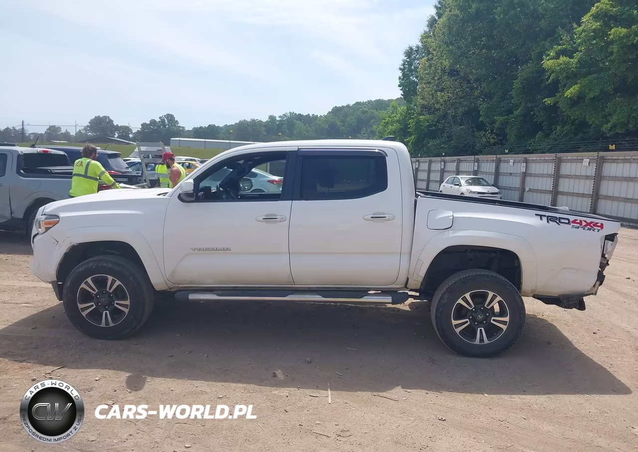 2018 Toyota Tacoma Trd Sport VIN:5TFCZ5ANXJX162723 - 14