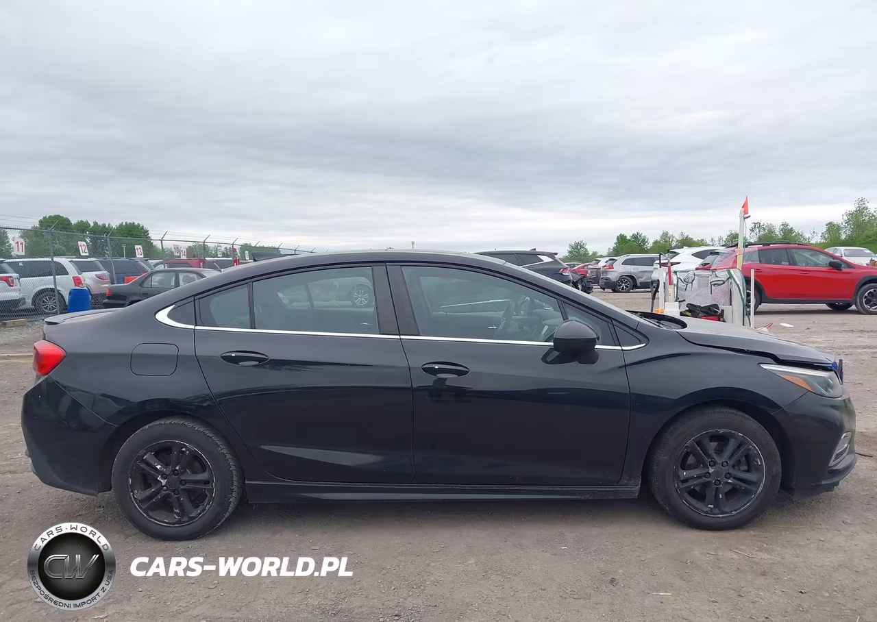2018 Chevrolet Cruze Lt Auto VIN:1G1BE5SM2J7133111 - 13