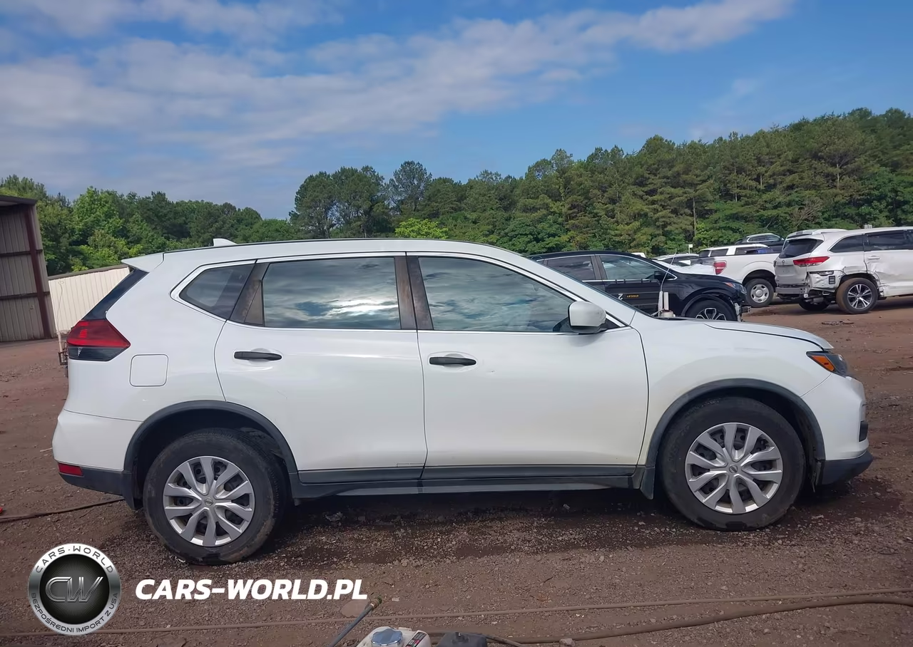 2018 Nissan Rogue S VIN:KNMAT2MT1JP558590 - 13