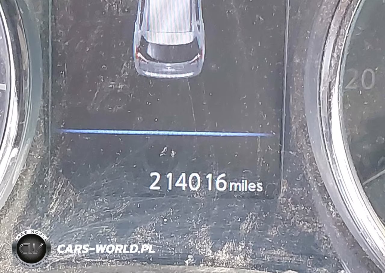 2018 Nissan Rogue S VIN:KNMAT2MT1JP558590 - 15