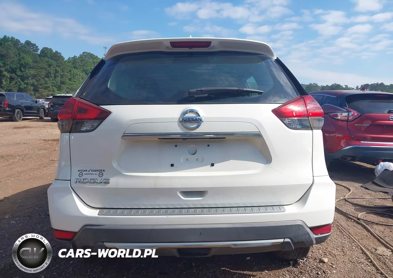 2018 Nissan Rogue S VIN:KNMAT2MT1JP558590 - 16
