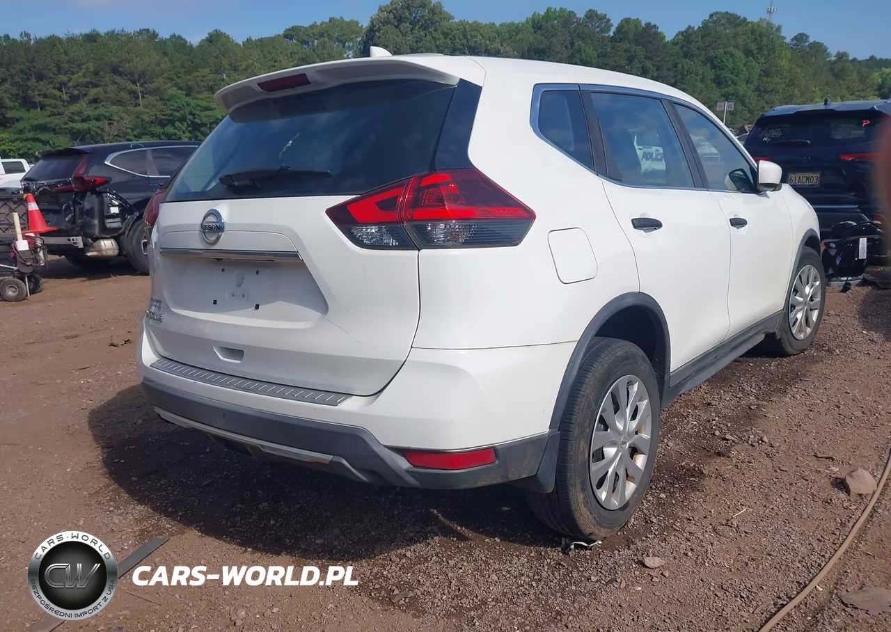 2018 Nissan Rogue S VIN:KNMAT2MT1JP558590 - 4