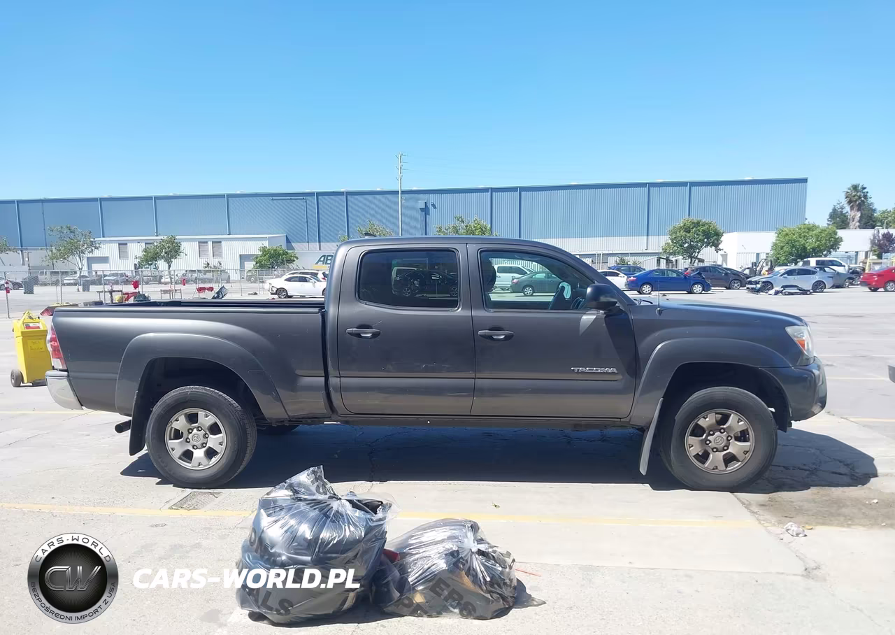 2013 Toyota Tacoma Prerunner V6 VIN:3TMKU4HN2DM035114 - 13