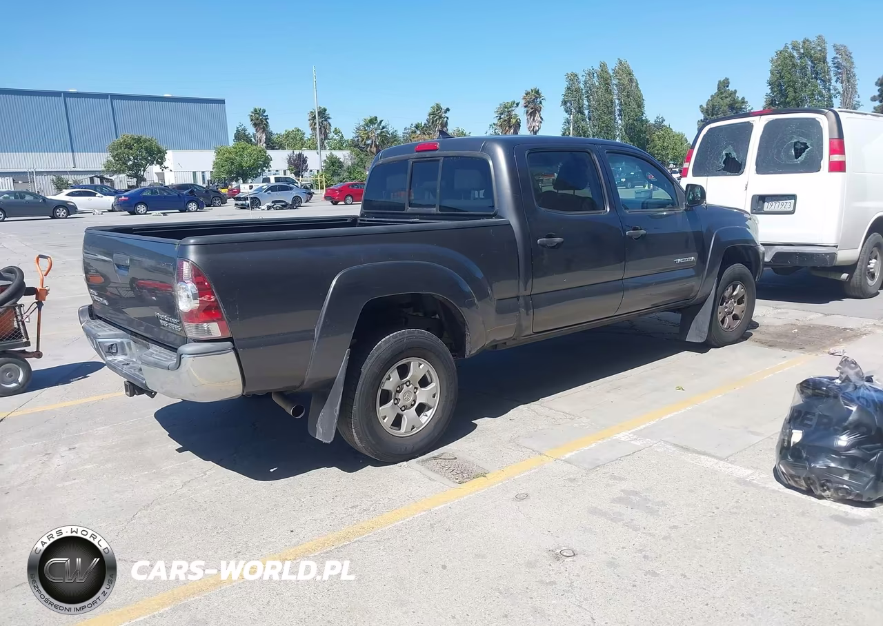 2013 Toyota Tacoma Prerunner V6 VIN:3TMKU4HN2DM035114 - 4
