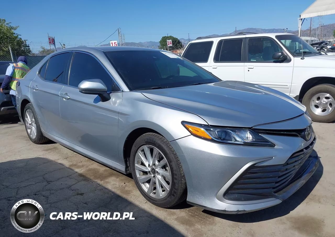 2023 Toyota Camry Le