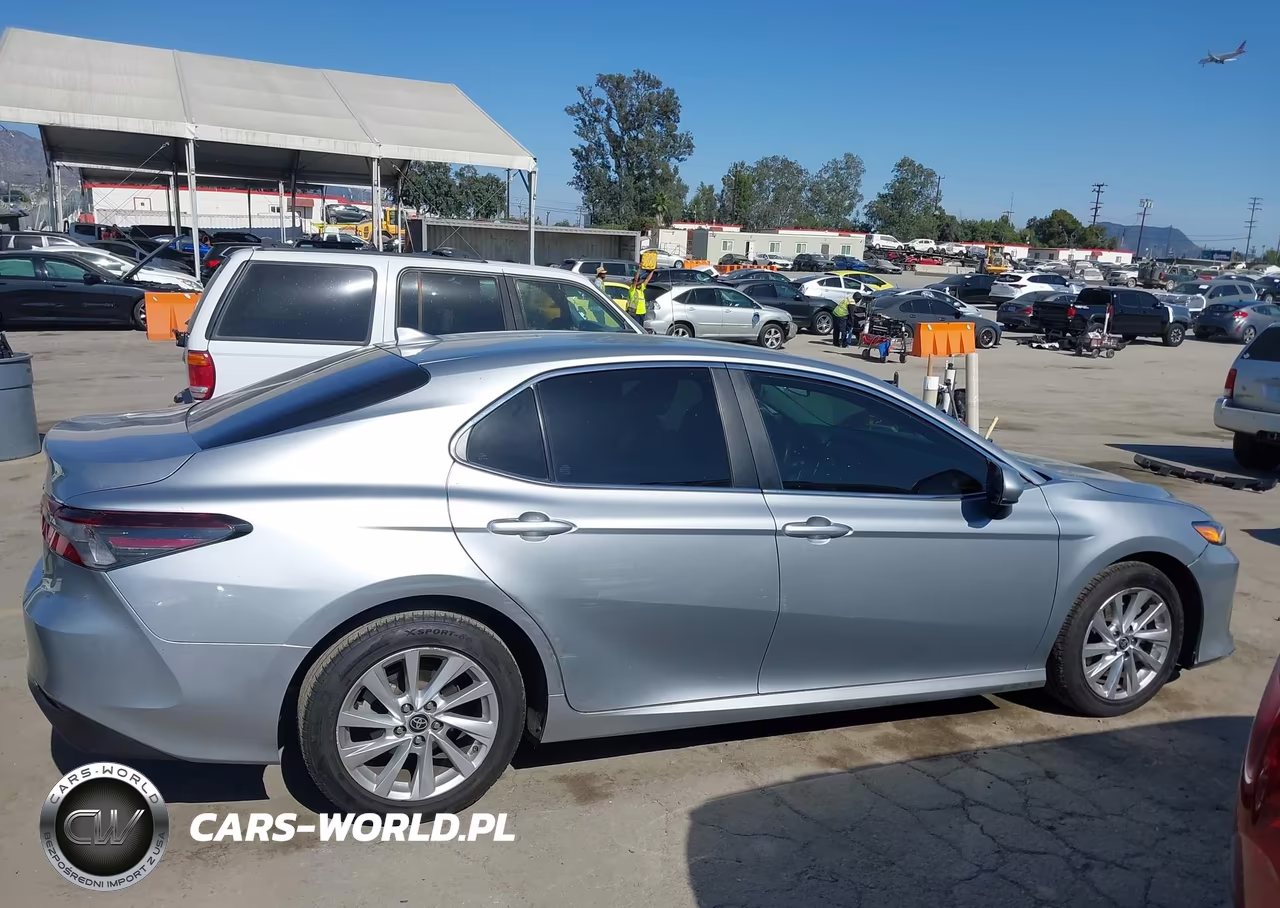 2023 Toyota Camry Le VIN:4T1C11AK3PU155768 - 13