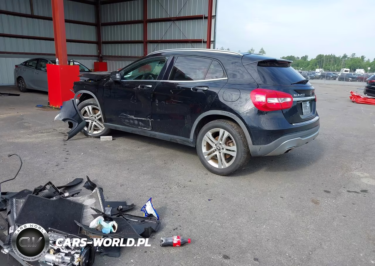 2018 Mercedes-Benz Gla 250 4Matic VIN:WDCTG4GB8JJ403009 - 3