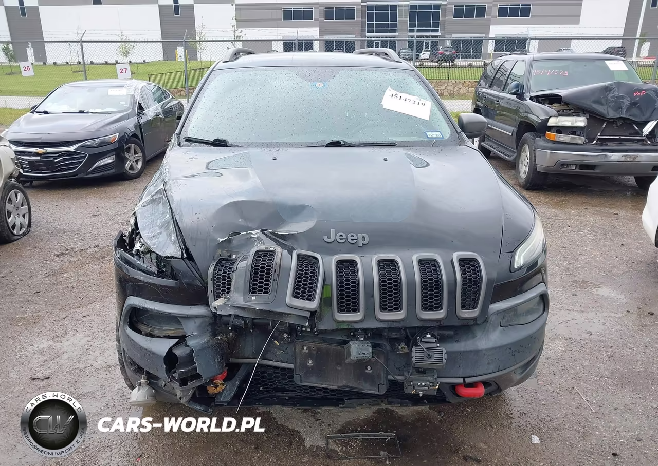 2015 Jeep Cherokee Trailhawk VIN:1C4PJMBS3FW571019 - 12