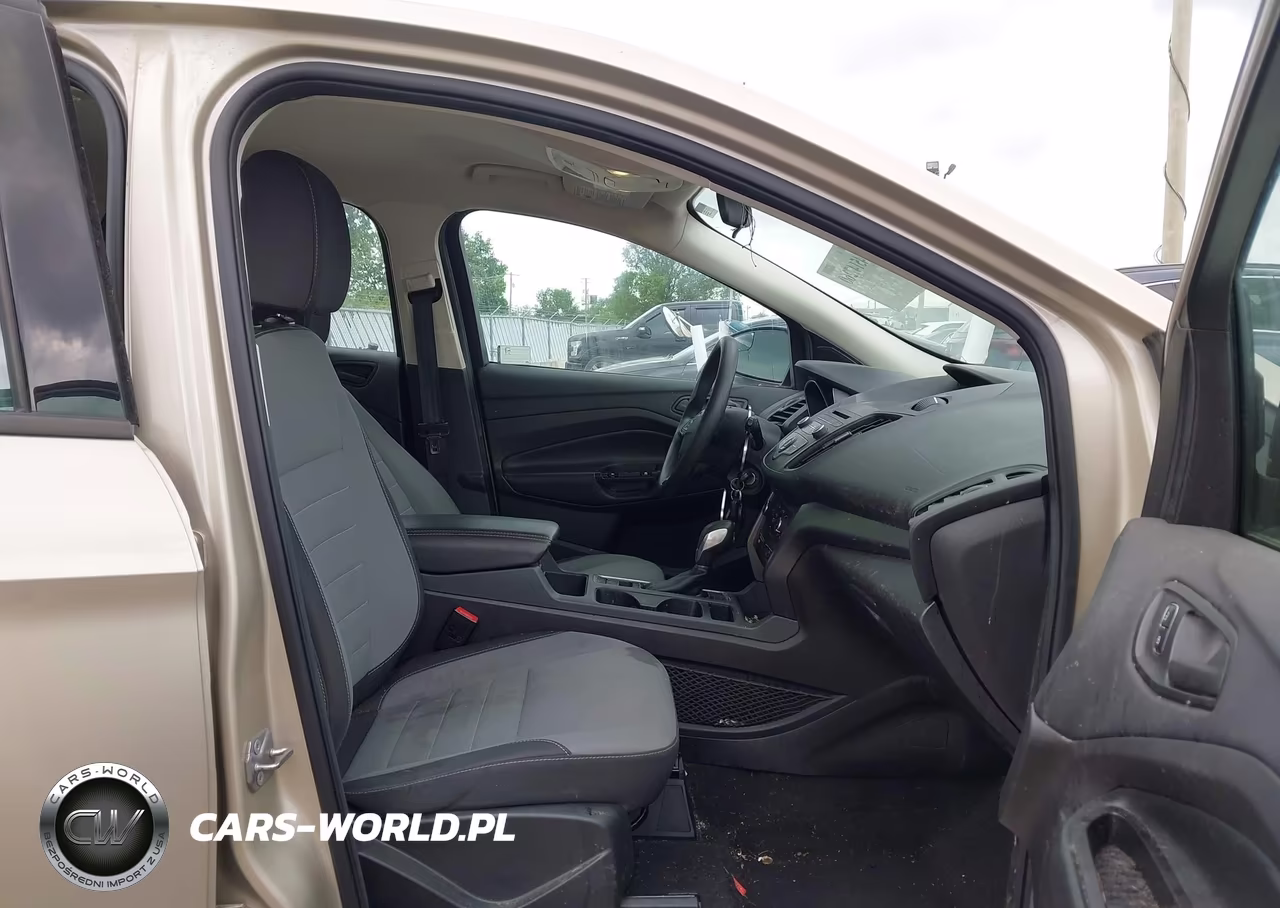 2017 Ford Escape S VIN:1FMCU0F73HUD73250 - 5