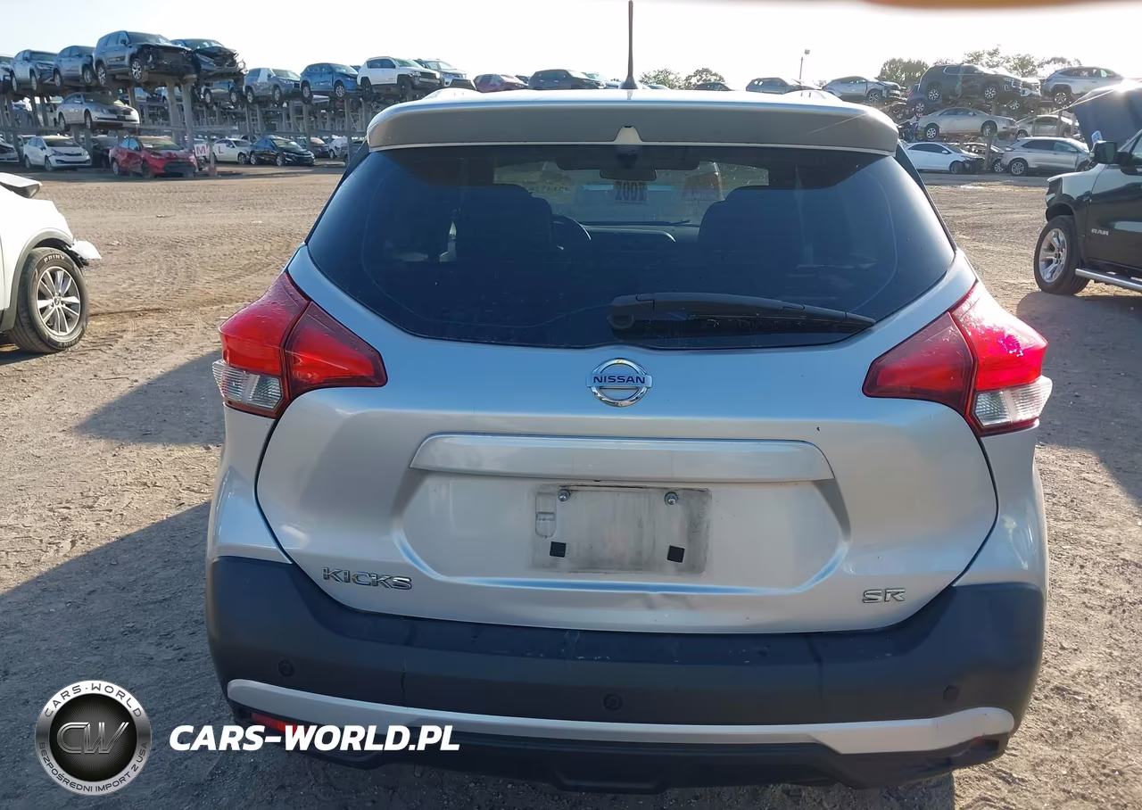 2019 Nissan Kicks Sr VIN:3N1CP5CU1KL550000 - 16