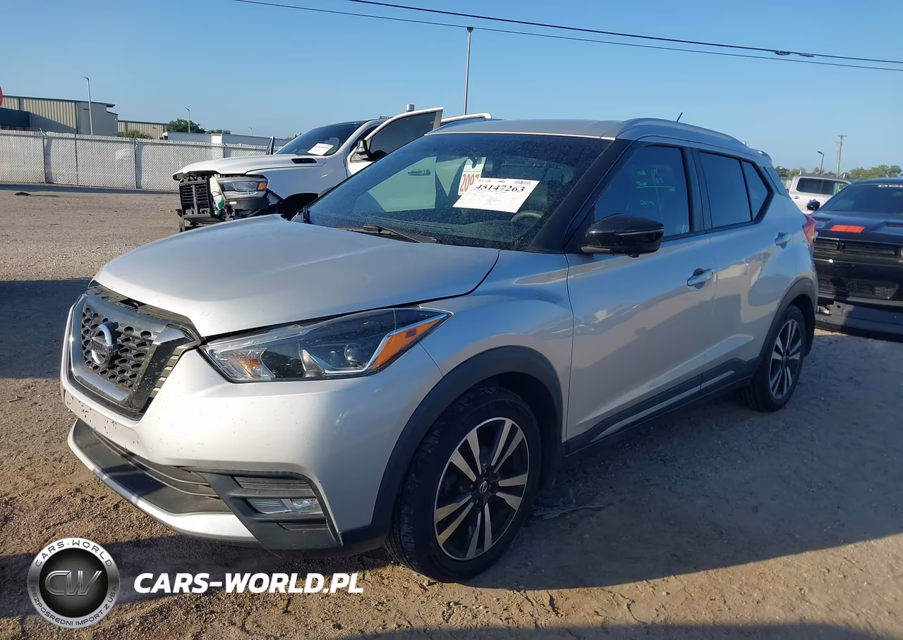 2019 Nissan Kicks Sr VIN:3N1CP5CU1KL550000 - 2