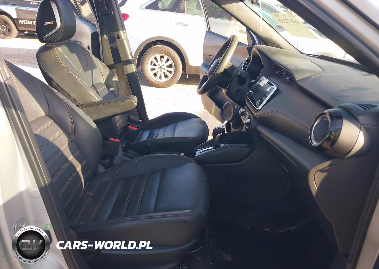 2019 Nissan Kicks Sr VIN:3N1CP5CU1KL550000 - 5