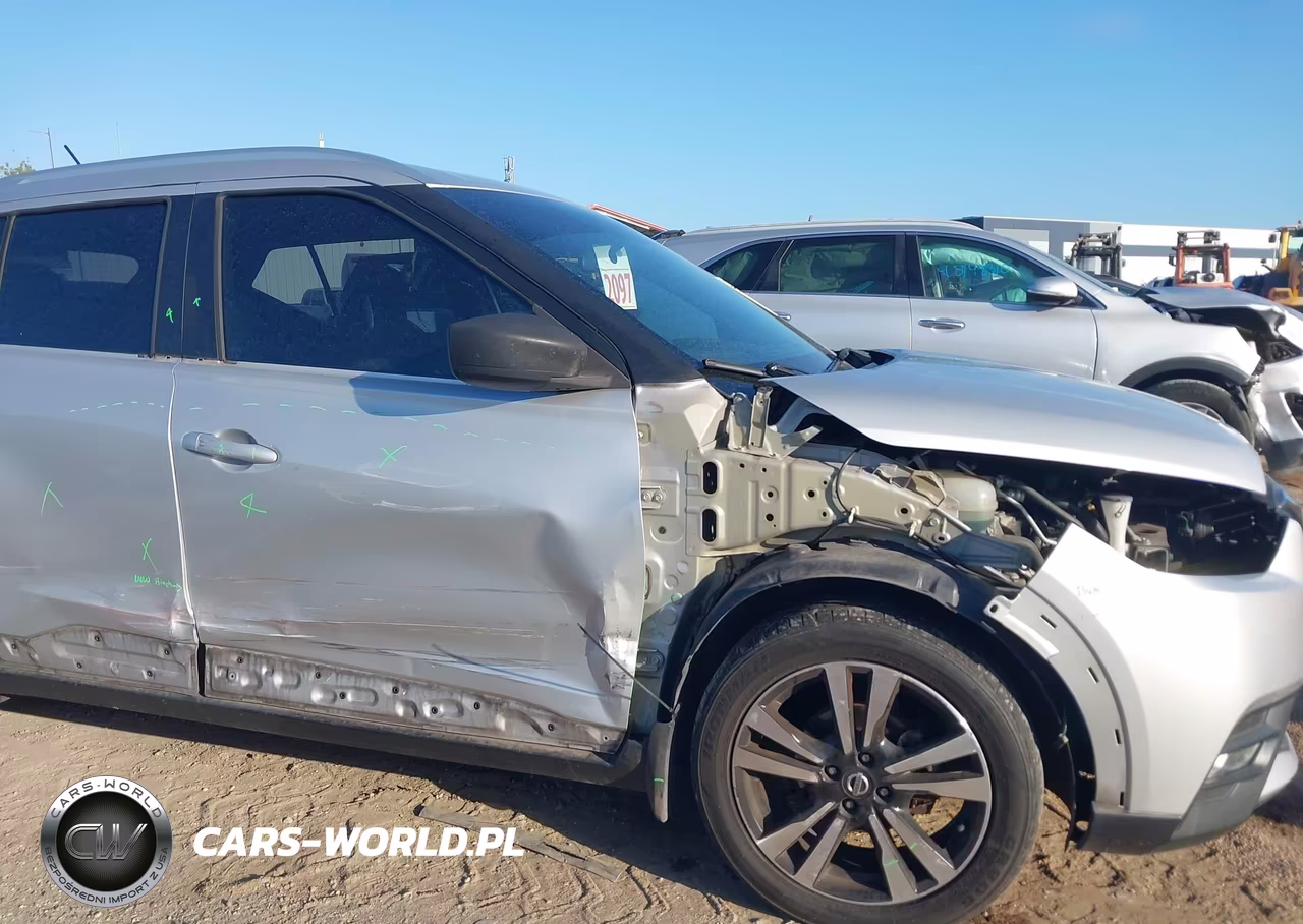 2019 Nissan Kicks Sr VIN:3N1CP5CU1KL550000 - 6