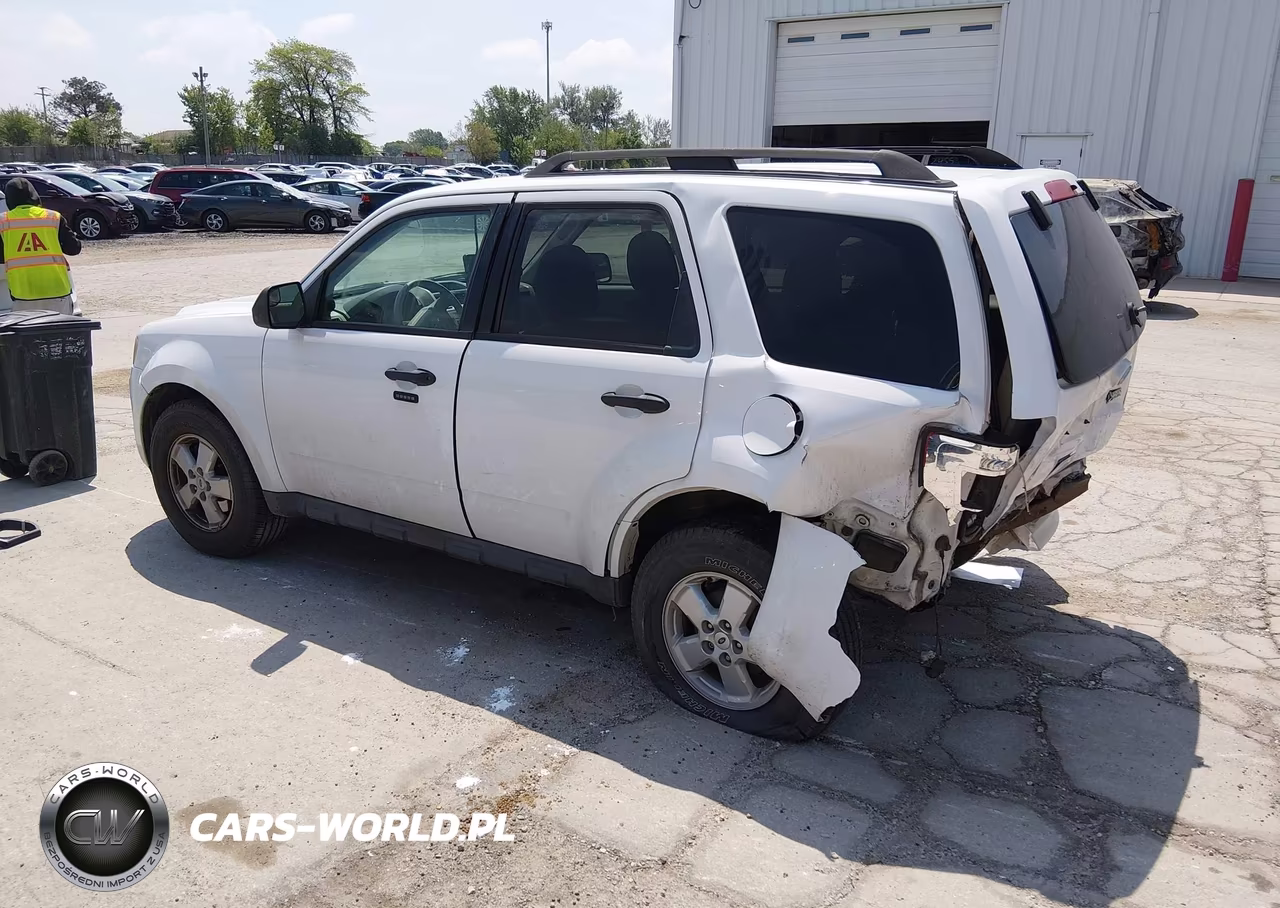 2010 Ford Escape Xlt VIN:1FMCU9DG9AKC79320 - 3