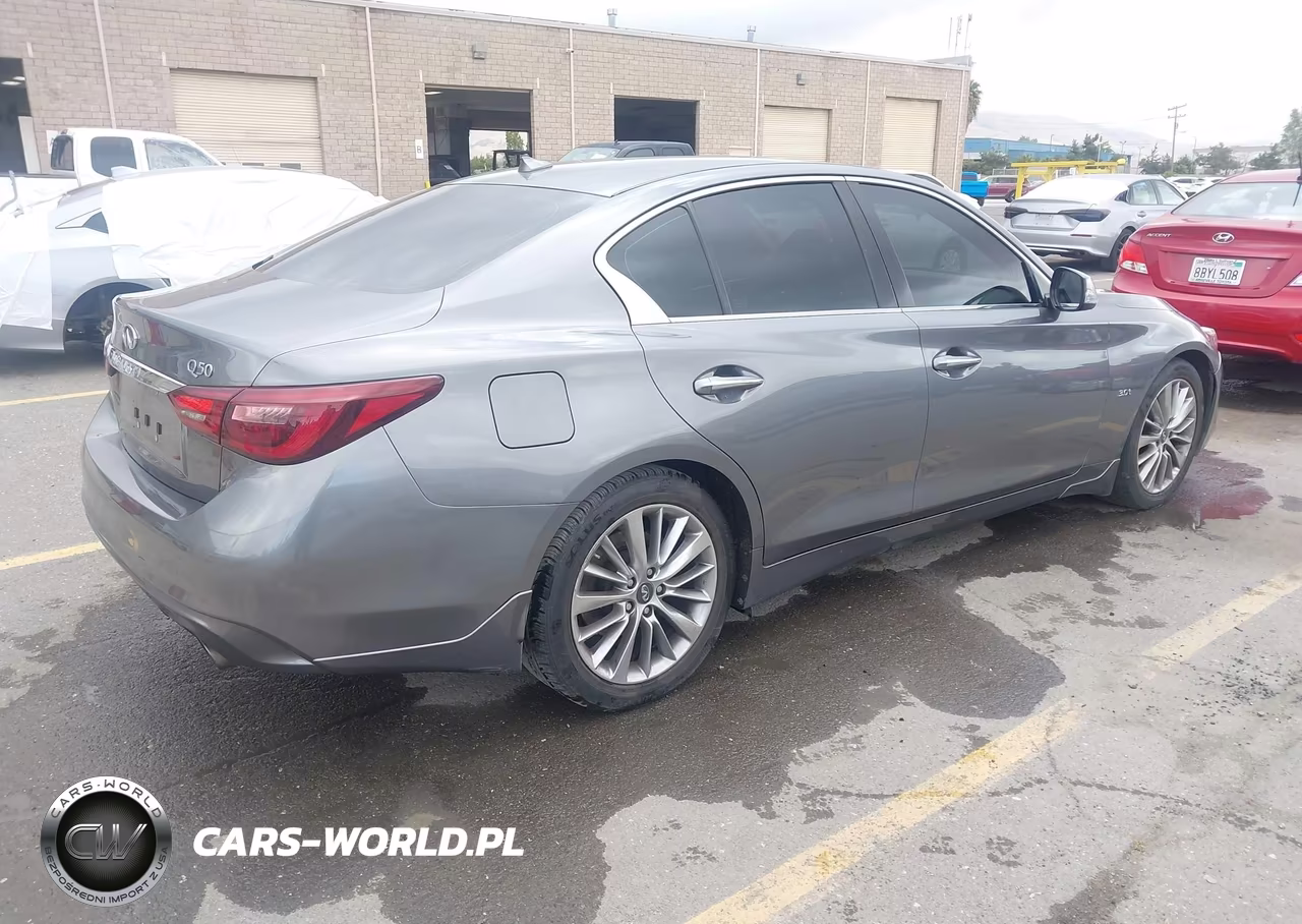 2018 Infiniti Q50 3.0T Luxe VIN:JN1EV7AP8JM592062 - 4
