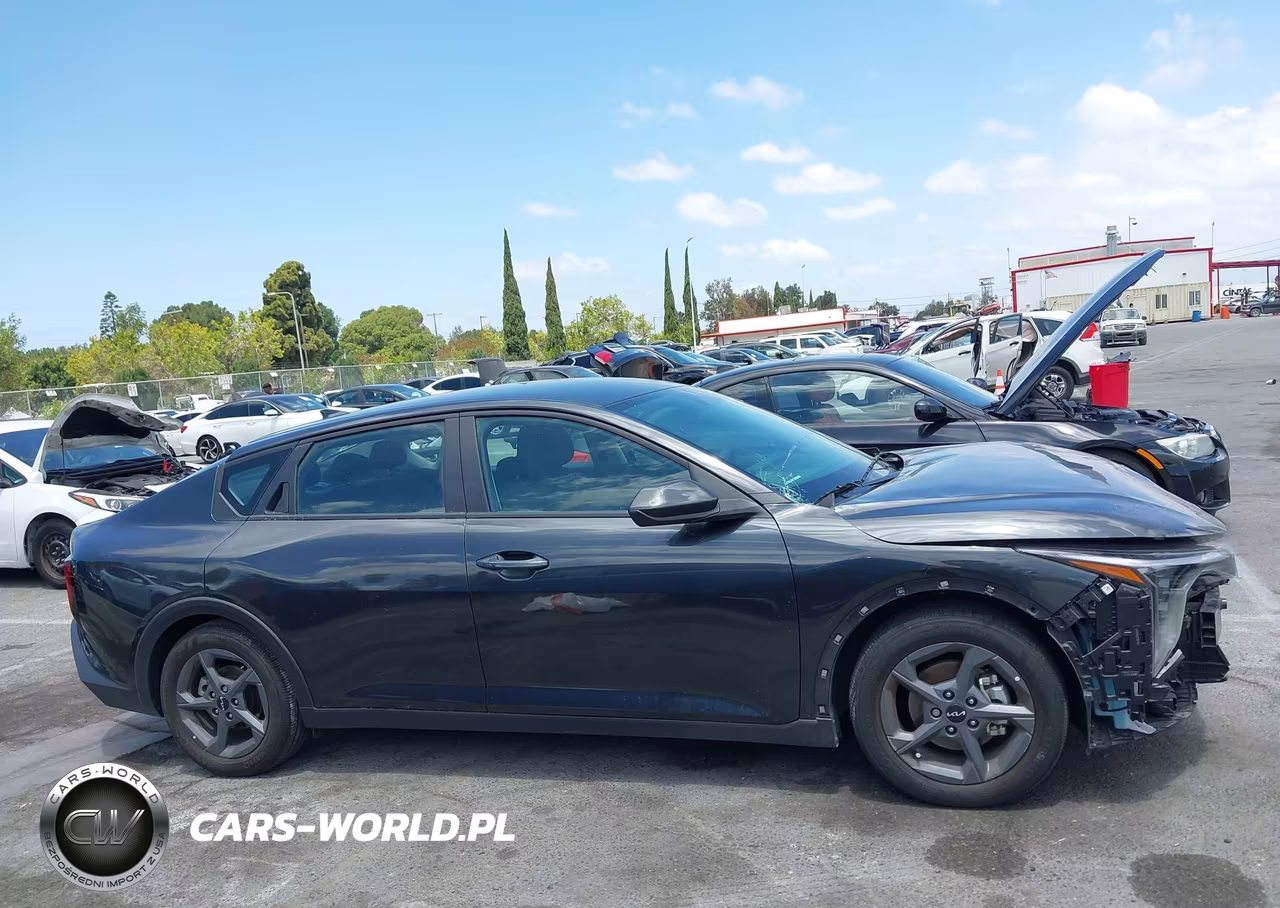 2025 Kia K4 Lxs VIN:3KPFT4DE6SE027941 - 14