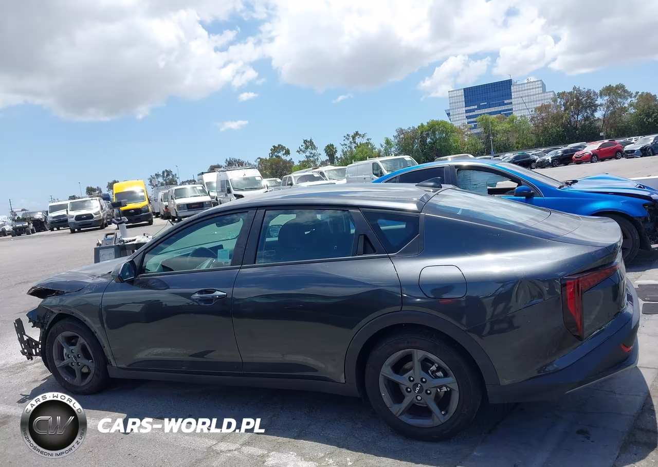 2025 Kia K4 Lxs VIN:3KPFT4DE6SE027941 - 15