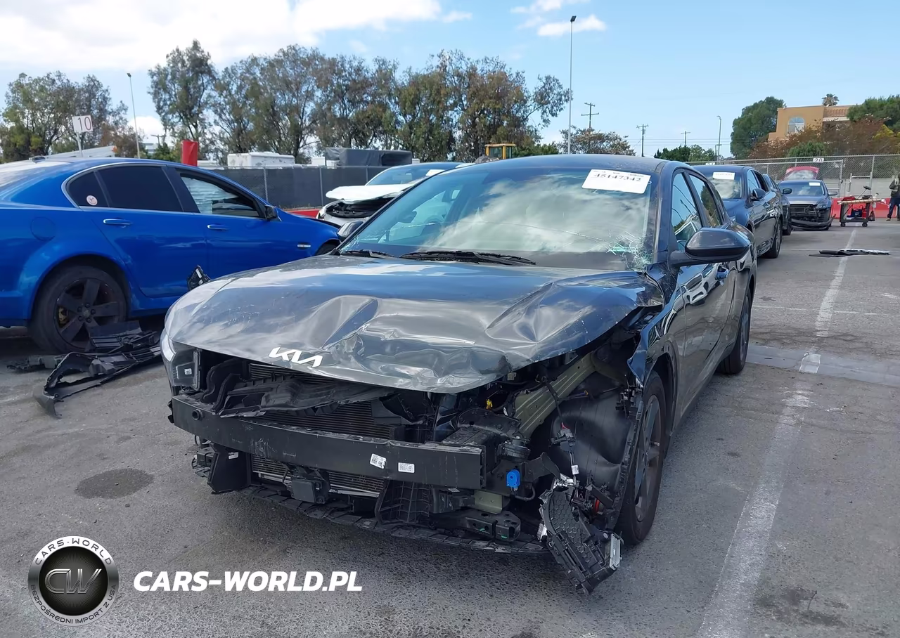 2025 Kia K4 Lxs VIN:3KPFT4DE6SE027941 - 2