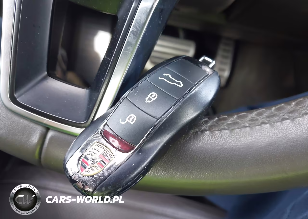 2015 Porsche Cayenne S VIN:WP1AB2A26FLA59943 - 11