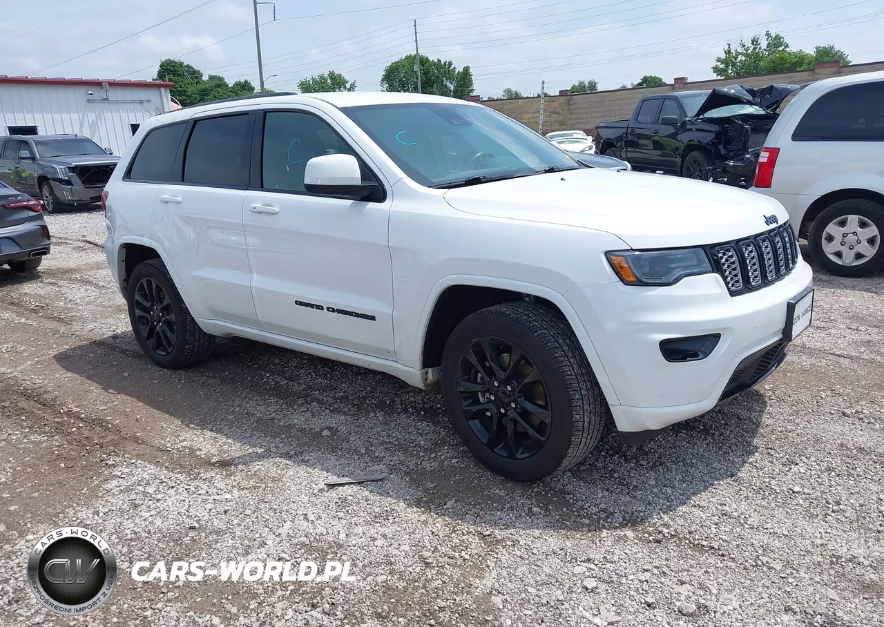 2021 Jeep Grand Cherokee Laredo X 4X4 – zdjęcie 1 z 17