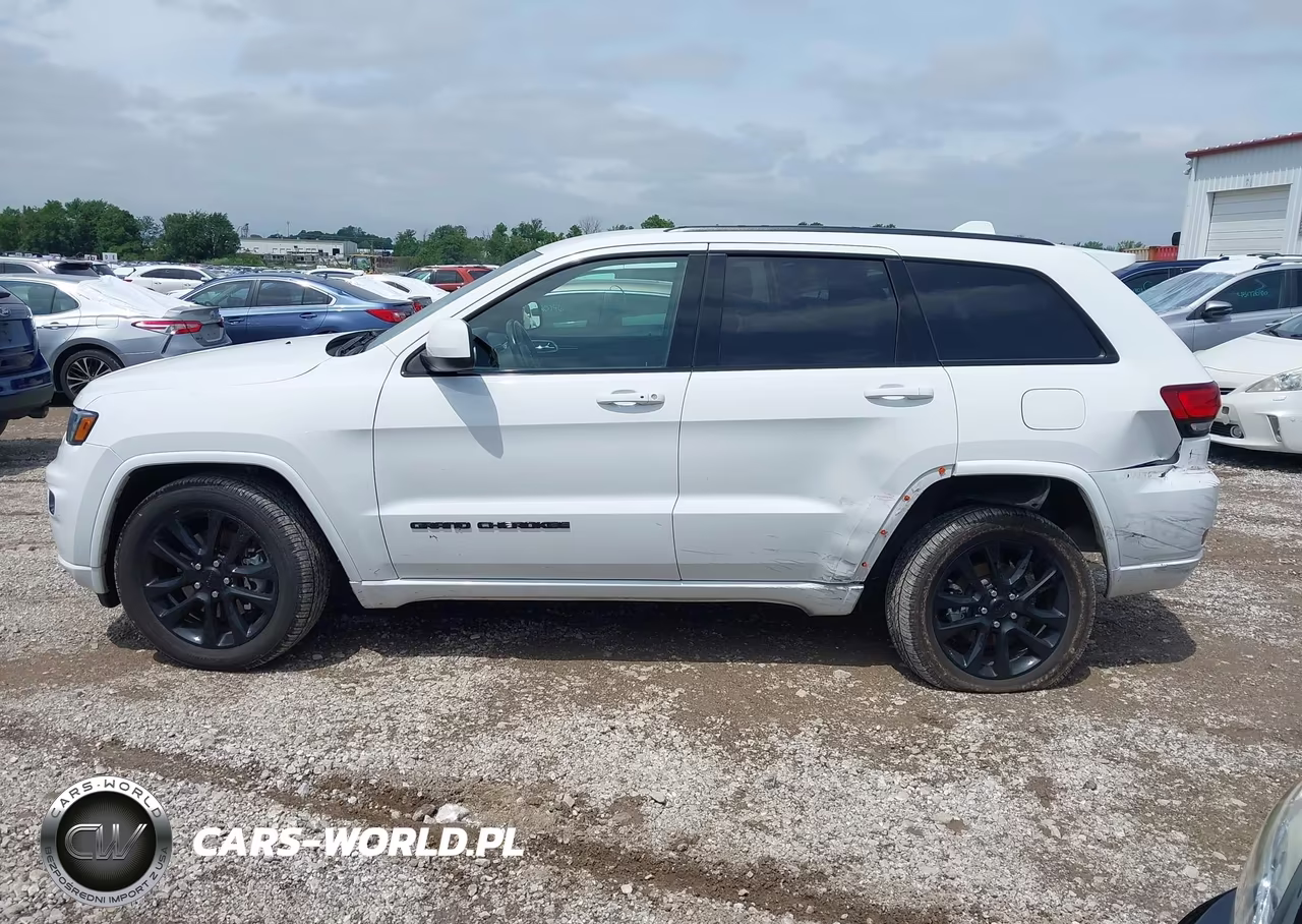 2021 Jeep Grand Cherokee Laredo X 4X4 VIN:1C4RJFAG8MC549548 - 14