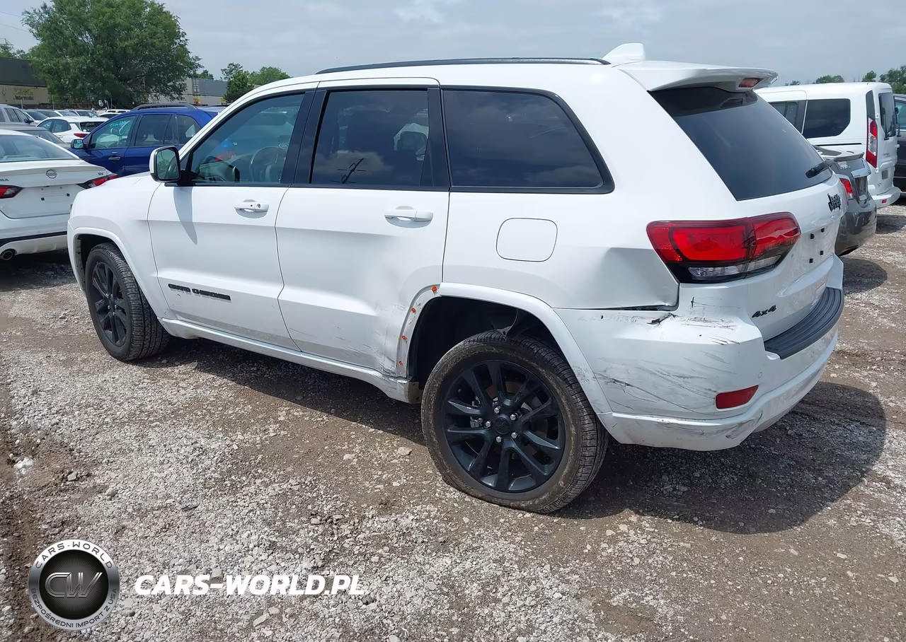 2021 Jeep Grand Cherokee Laredo X 4X4 VIN:1C4RJFAG8MC549548 - 3