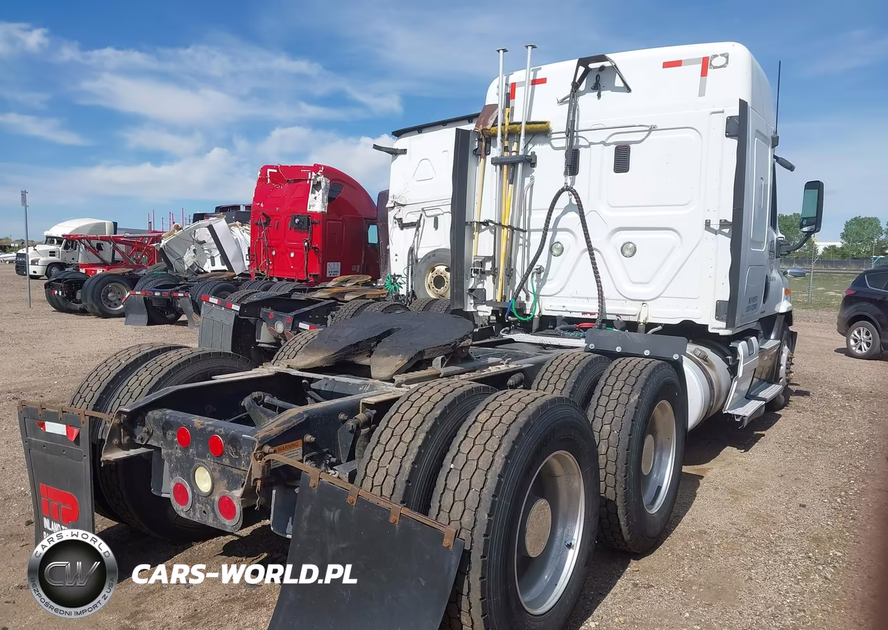 2012 Freightliner Cascadia 113 VIN:1FUJGHDV2CSBA4879 - 4