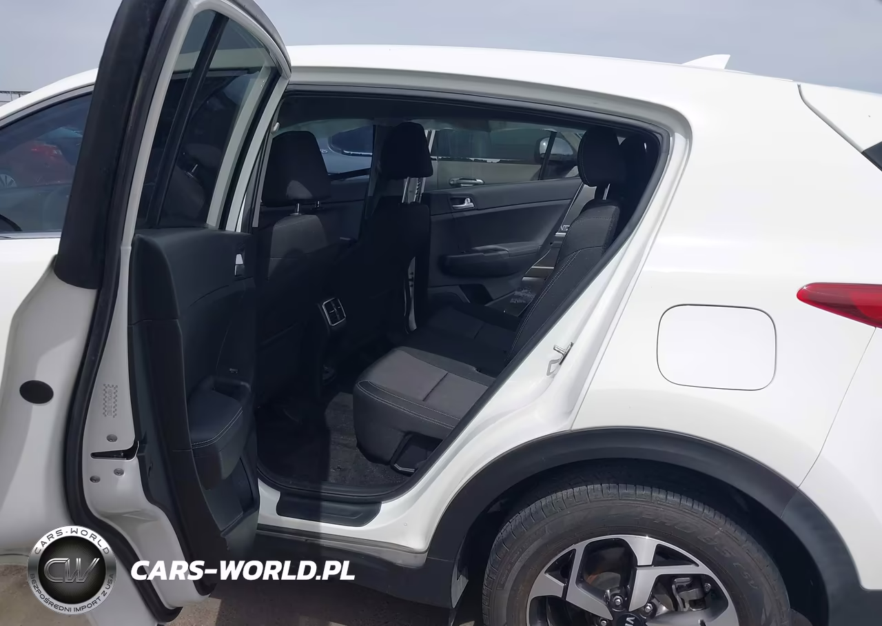2020 Kia Sportage Lx VIN:KNDPM3AC1L7818023 - 8