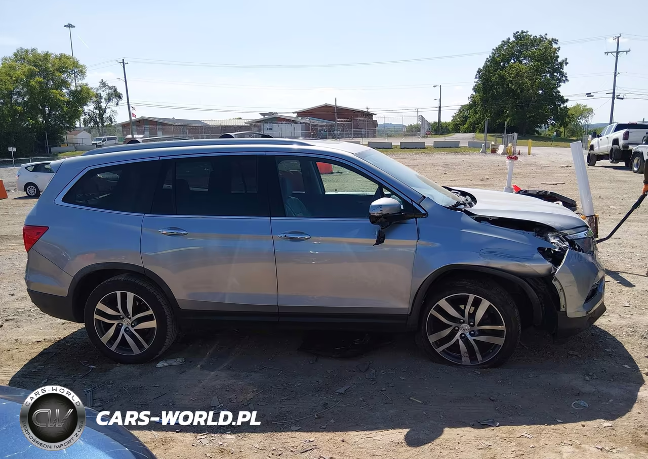 2017 Honda Pilot Touring VIN:5FNYF6H99HB084310 - 13