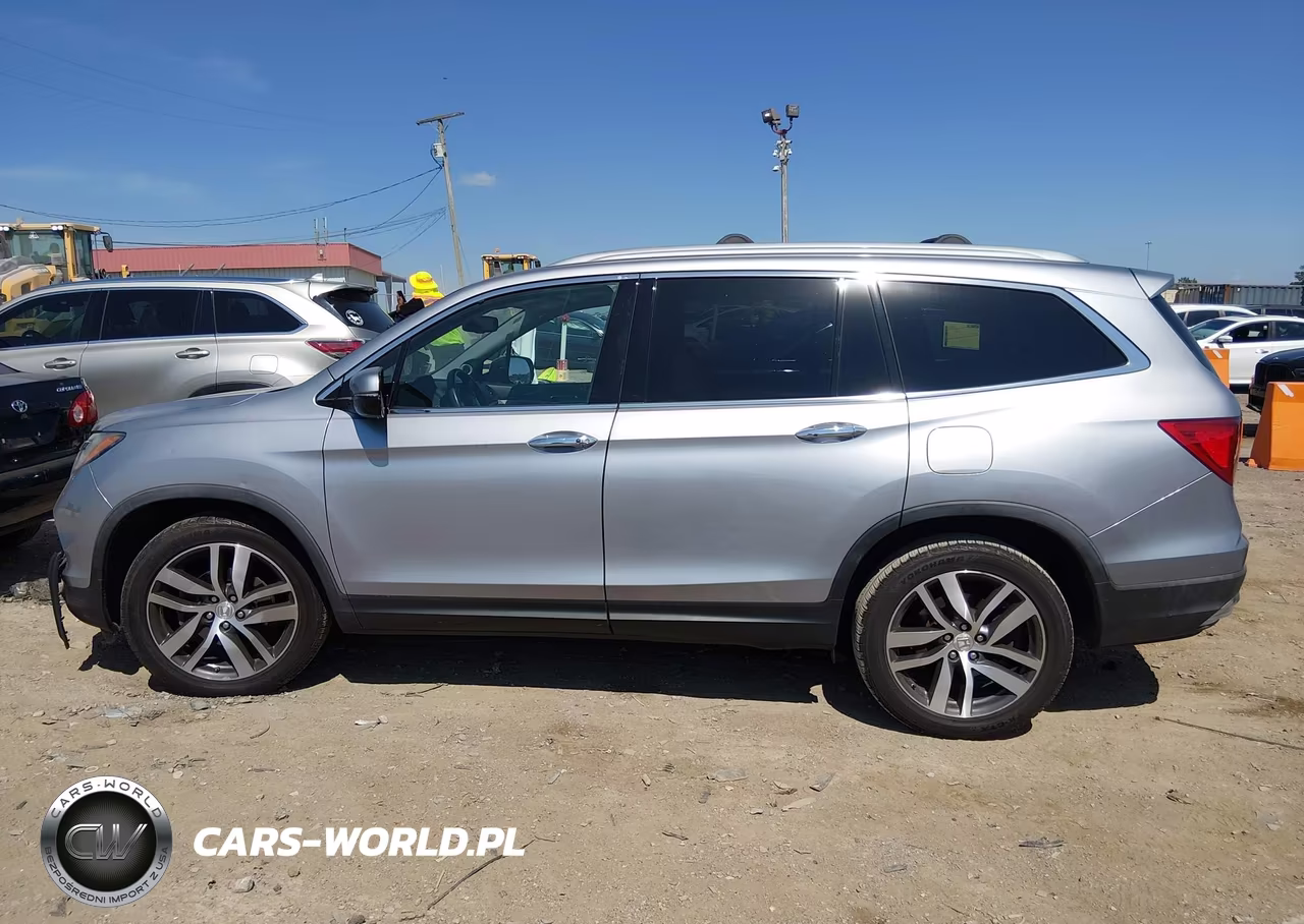 2017 Honda Pilot Touring VIN:5FNYF6H99HB084310 - 14