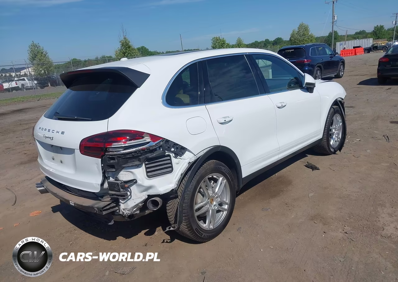 2016 Porsche Cayenne S VIN:WP1AB2A26GLA92765 - 4