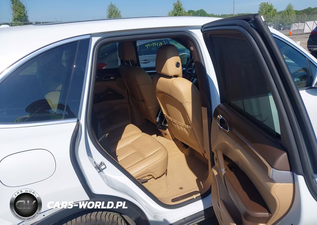 2016 Porsche Cayenne S VIN:WP1AB2A26GLA92765 - 8