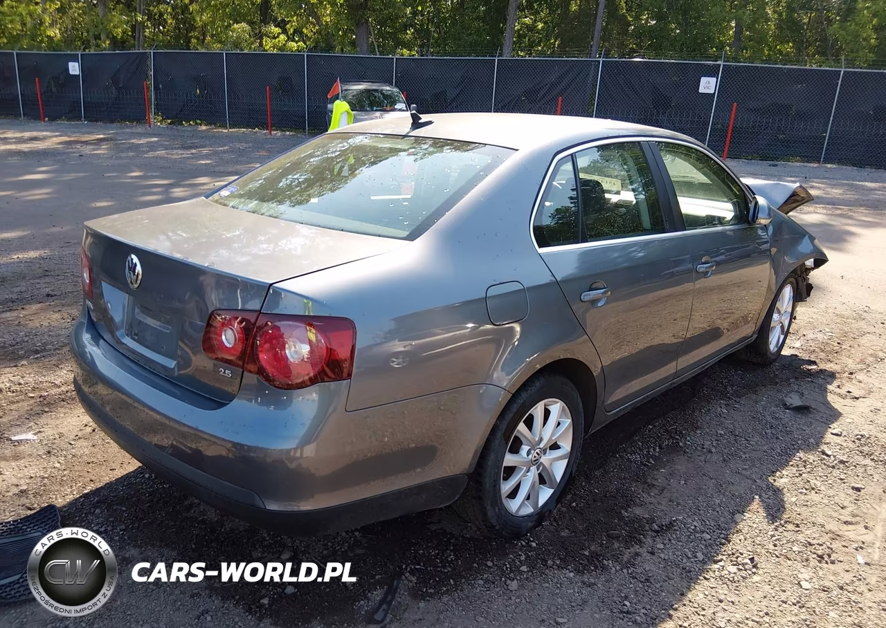 2010 Volkswagen Jetta Se VIN:3VWRX7AJ0AM028699 - 4