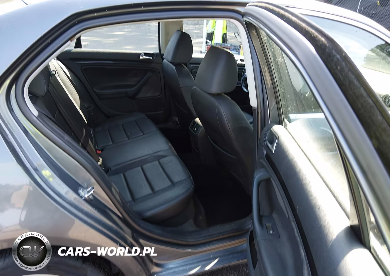 2010 Volkswagen Jetta Se VIN:3VWRX7AJ0AM028699 - 8