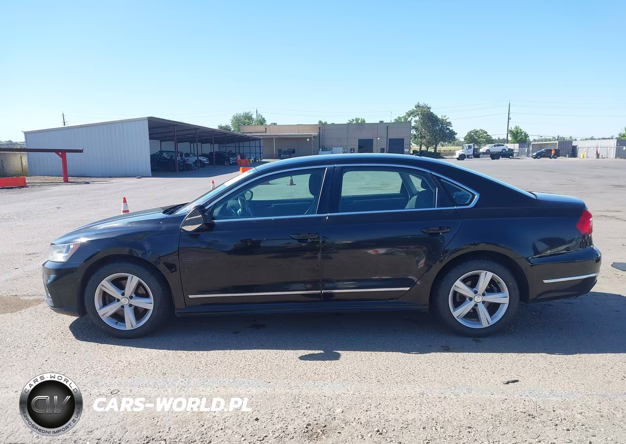 2016 Volkswagen Passat 1.8T R-Line VIN:1VWAT7A30GC036015 - 14