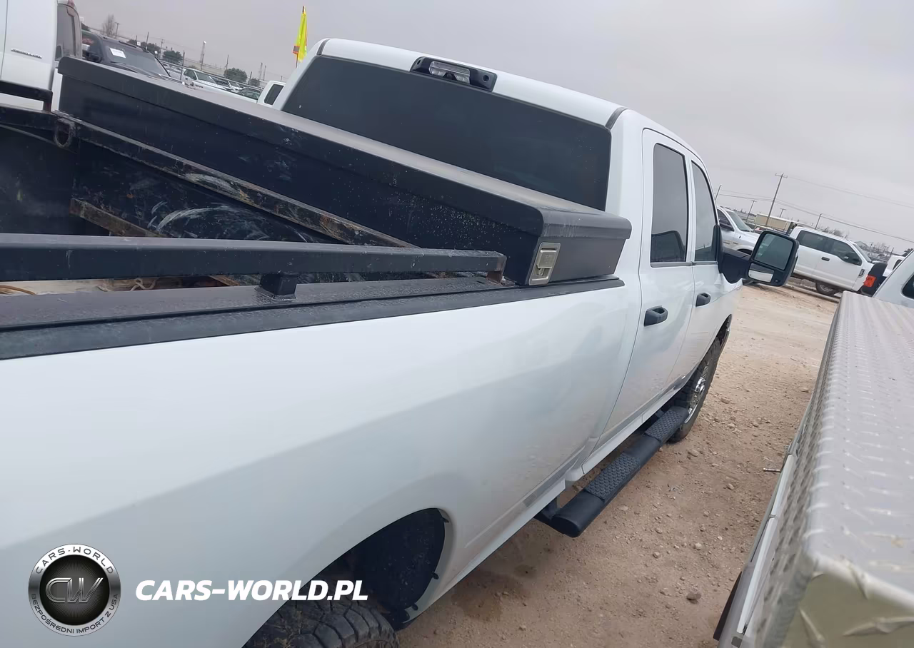 2023 Ram 2500 Tradesman 4X4 8' Box VIN:3C6UR5HJ6PG610340 - 14